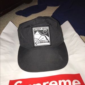 North Face x Supreme Hat